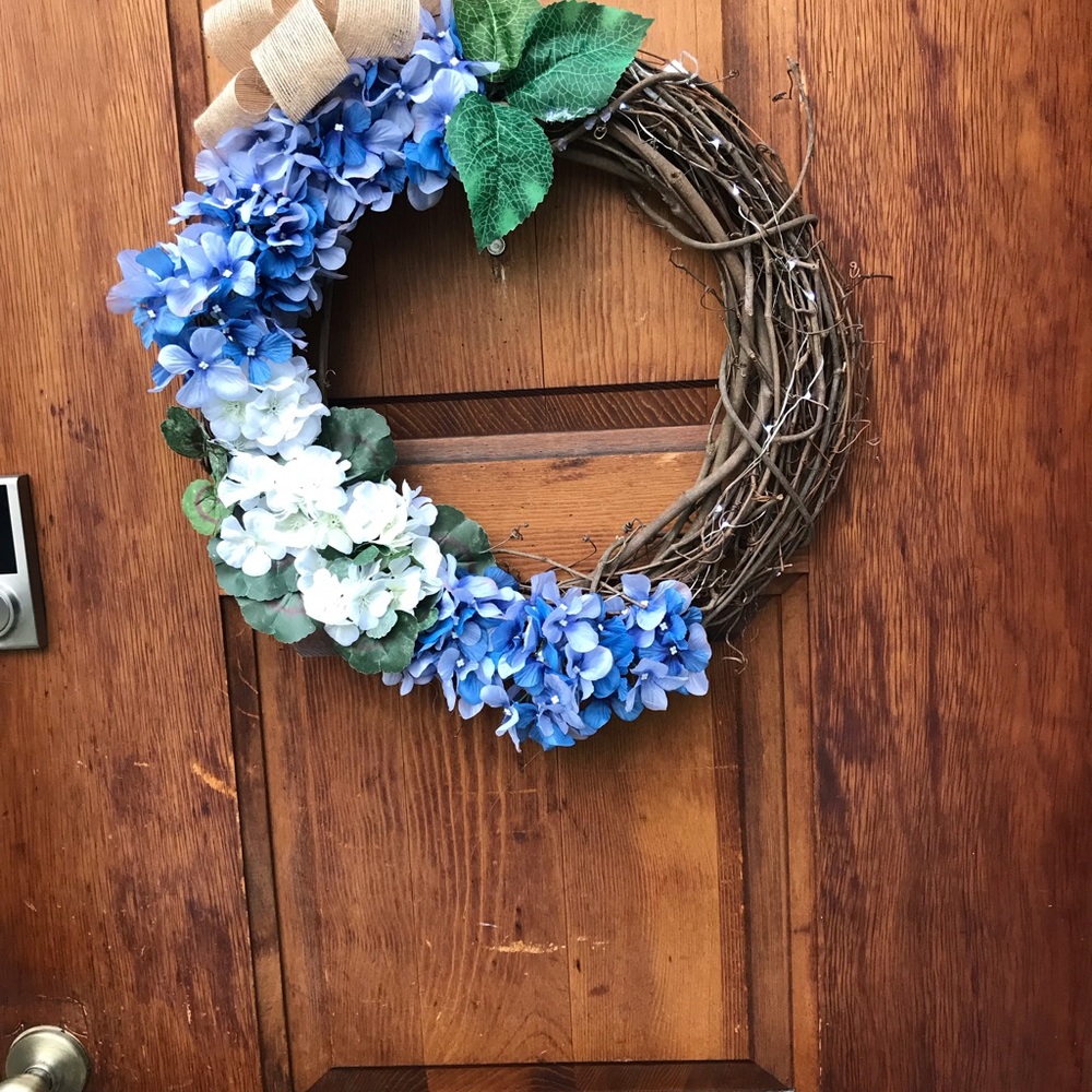 Custom made wreaths - Picture 2 of 7